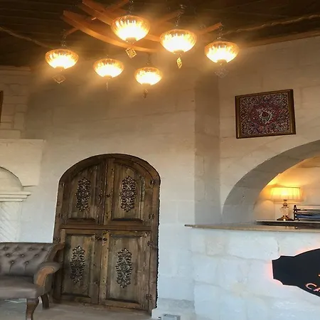 Hotel Kismet Cave Mansion