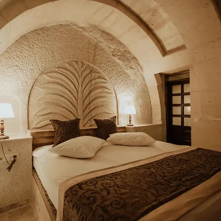 Hotel Kismet Cave Mansion